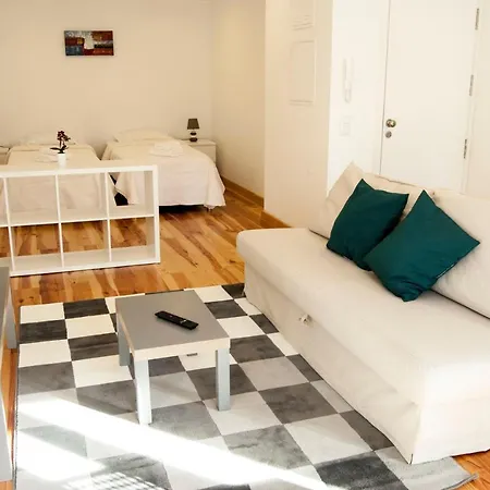 Daora Cost Apartment Lisbon