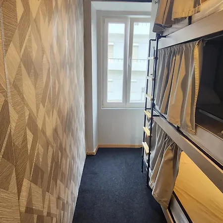 Daora Cost Apartment Lisbon